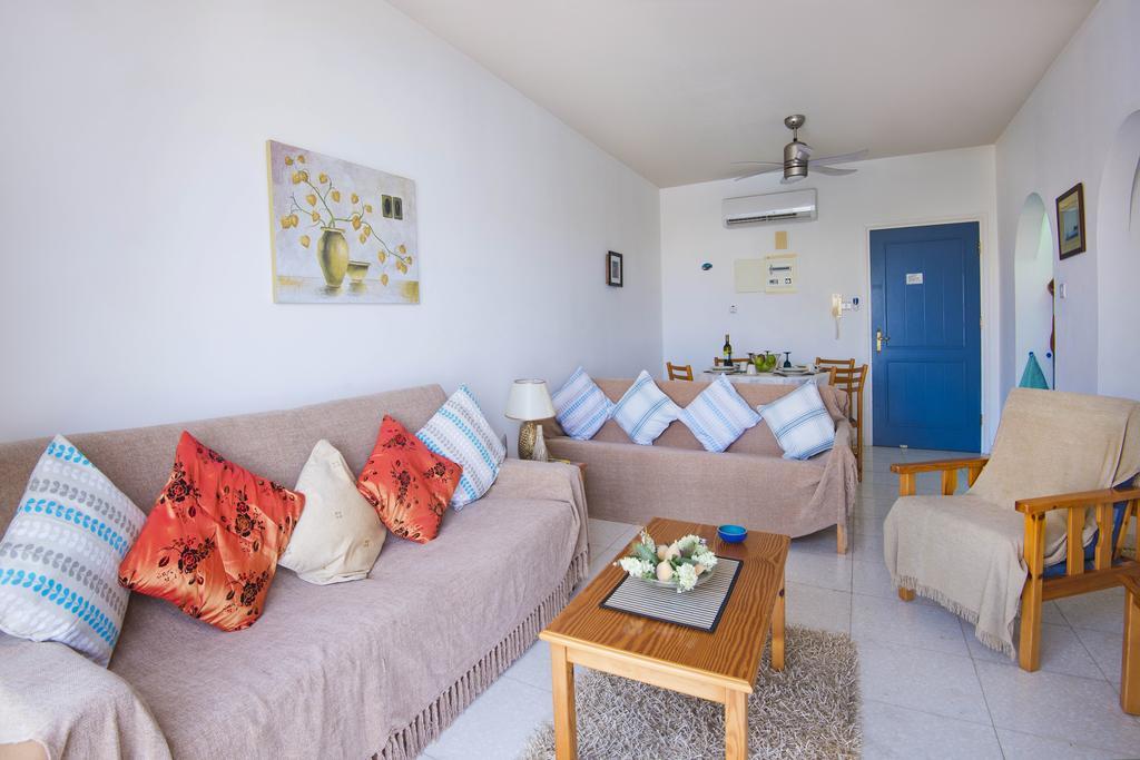 King'S Palace Apartment Paphos Exterior foto