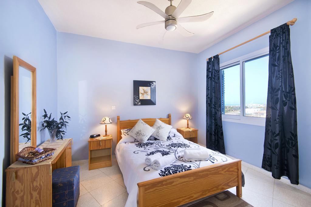 King'S Palace Apartment Paphos Exterior foto